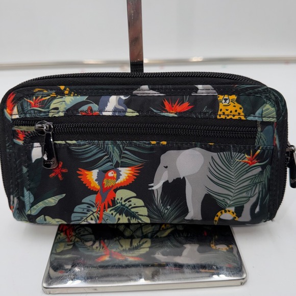 LUG Australia Jungle Safari Elephants Cheetahs Zip Around Wallet Clutch - Picture 2 of 11